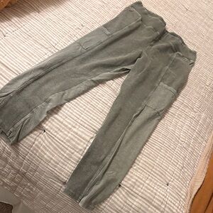 Easel gray/green leggings